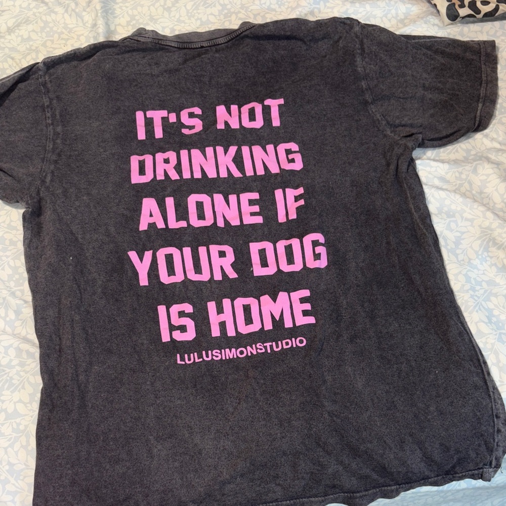 Women’s Distressed colored T-shirt